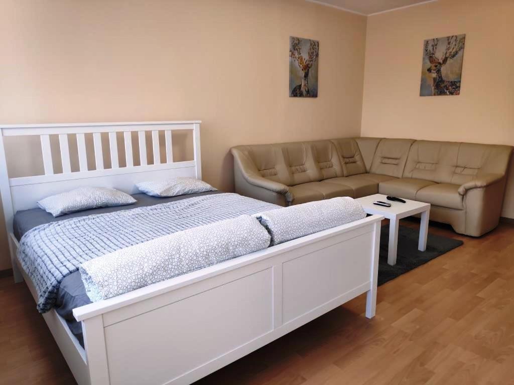 Koelcsey Apartman Apartment Szekszard Exterior photo